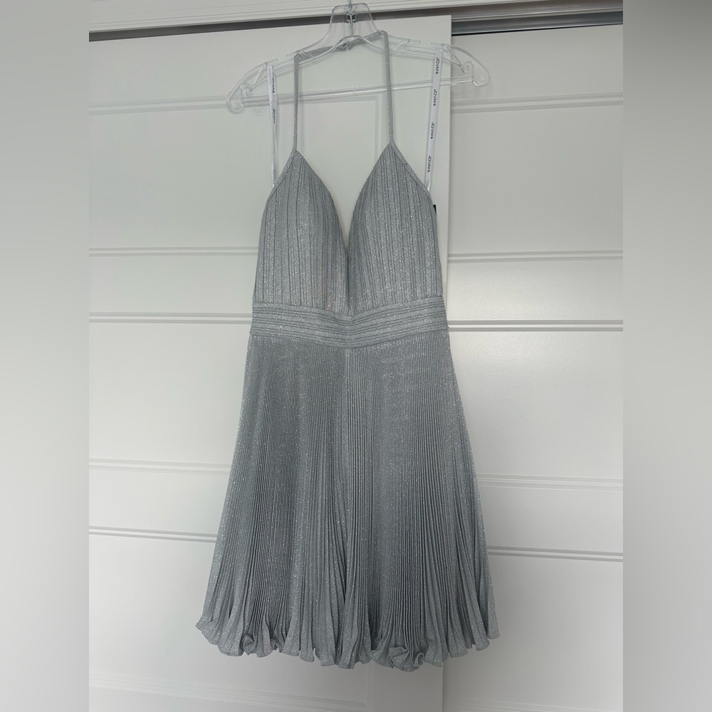Jovani silver halter dress | Size 4 | NEVER WORN